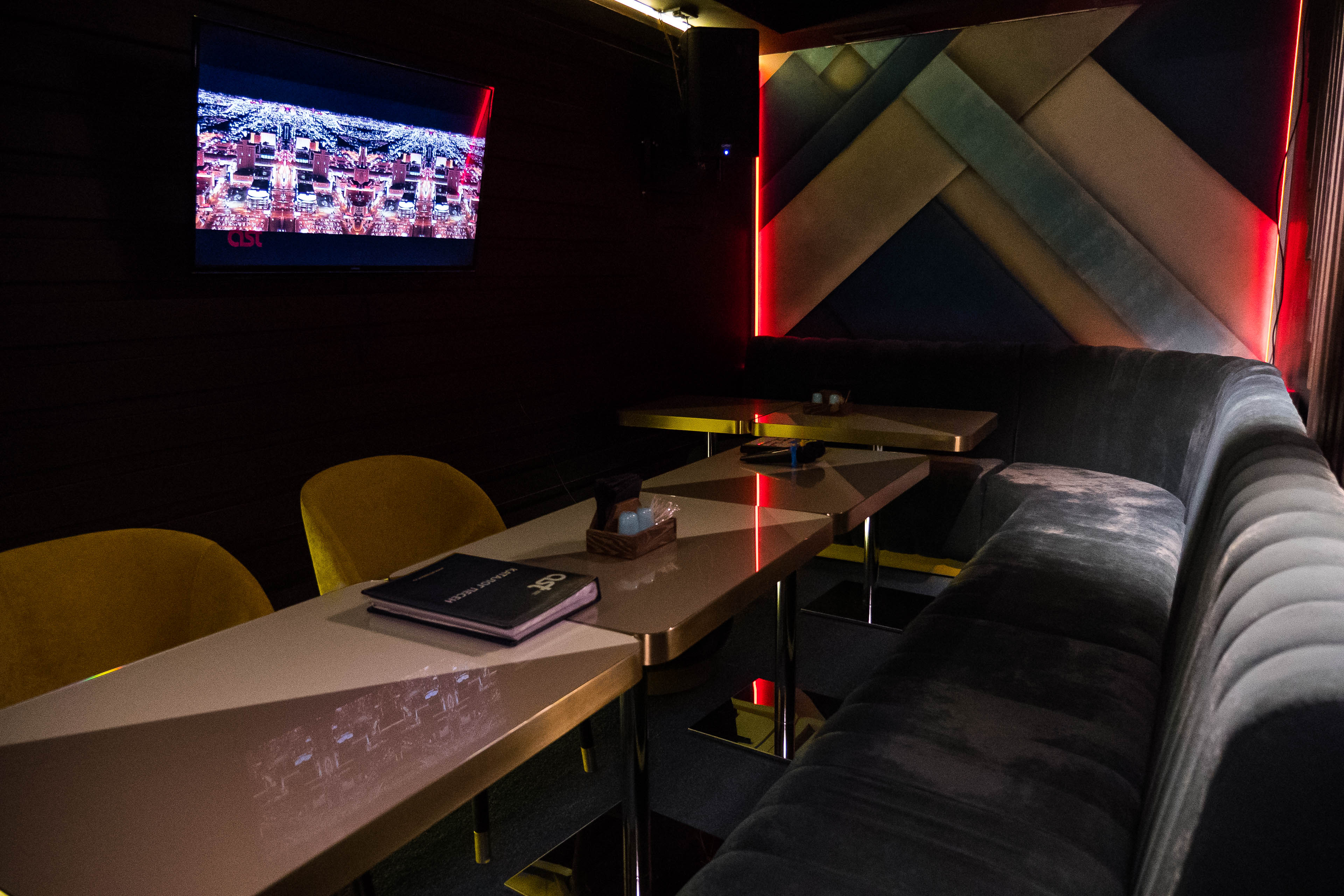 Комната Микрофон в Karaoke Lights